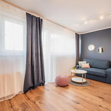 Urokliwy Apartament 150 Metrow Od Rynku דירה *