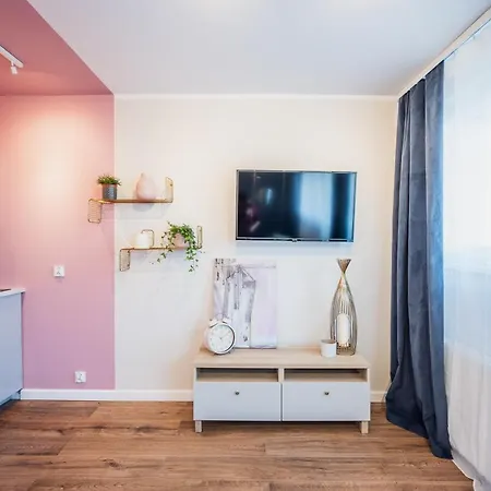 Urokliwy Apartament 150 Metrow Od Rynku * ヴロツワフ