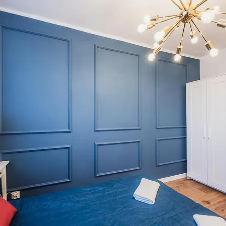 Urokliwy Apartament 150 Metrow Od Rynku アパート
